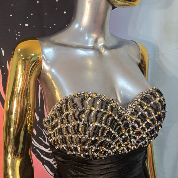 EUROPEAN GLAMOUR • Gold Strapless Gown w/ Train • Size 8 - Picture 12 of 12